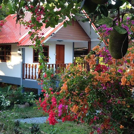 Areeya Resort Watthana Nakhon Экстерьер фото