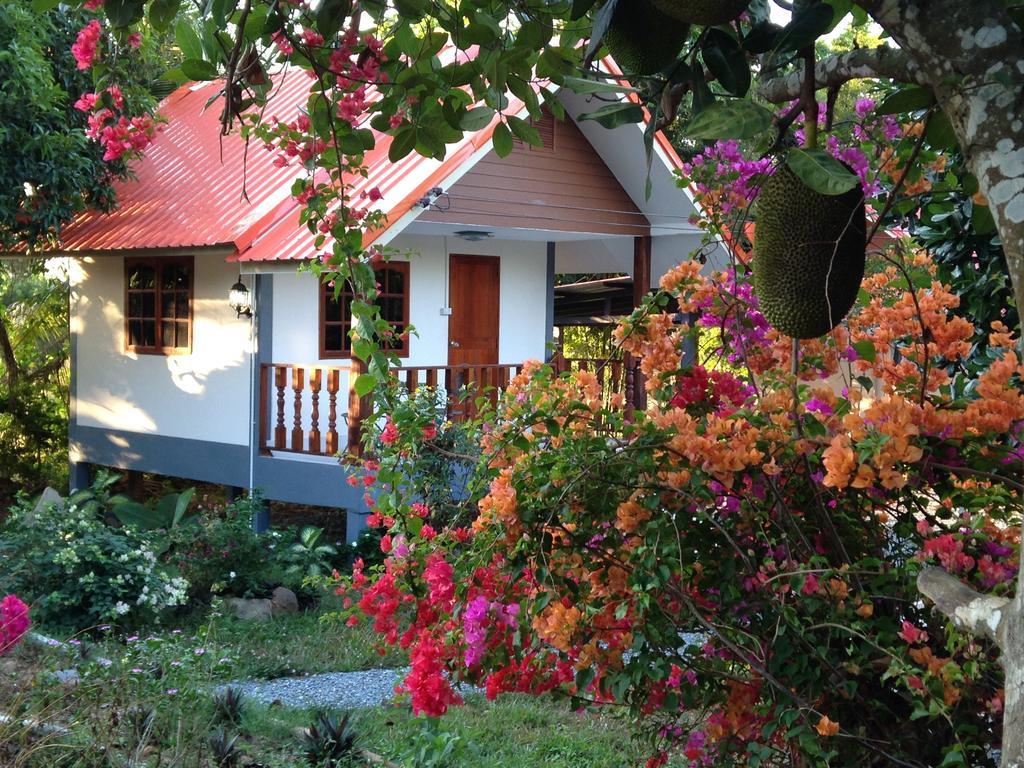 Areeya Resort Watthana Nakhon Экстерьер фото